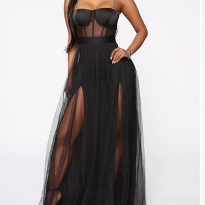 ✅SOLD✅ On Another App - Fashion Nova Dress